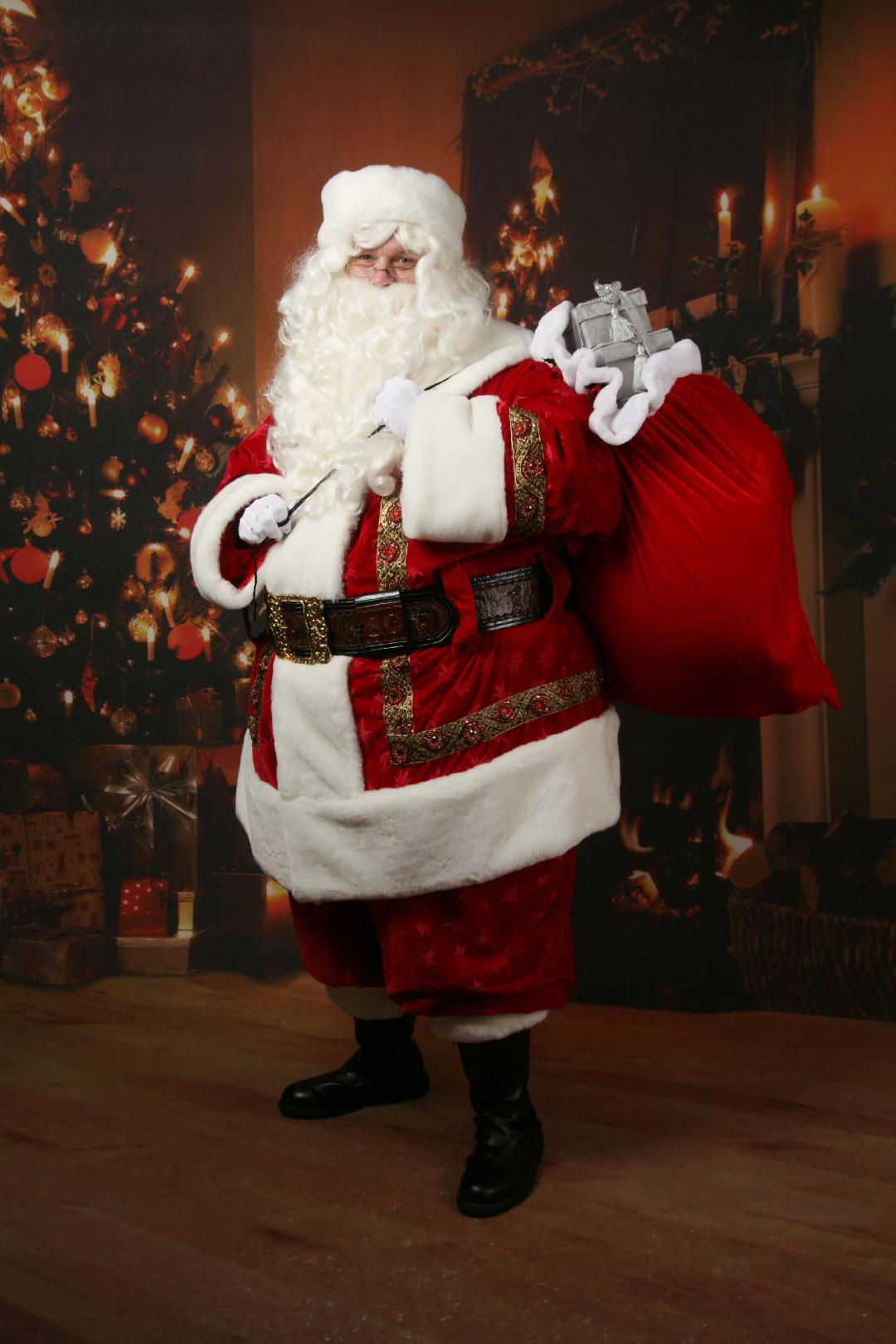 19-santa-claus-adeles-of-hollywood-professional-traditional-suit-Rusty-Meyers-2-po